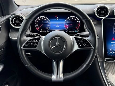 Used 2023 Mercedes-Benz GLC 300 4MATIC image 13