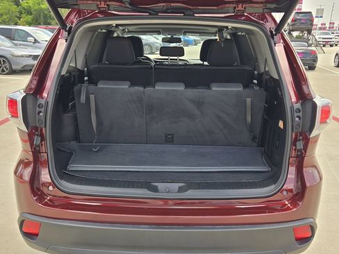 Used 2015 Toyota Highlander XLE AWD/4WD image 13