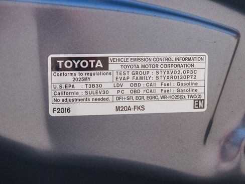 Used 2025 Toyota Corolla LE FWD image 28