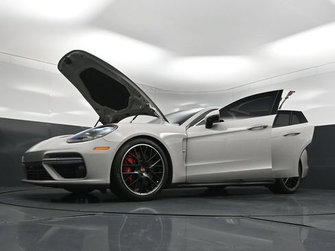 Certified 2020 Porsche Panamera GTS AWD/4WD image 35