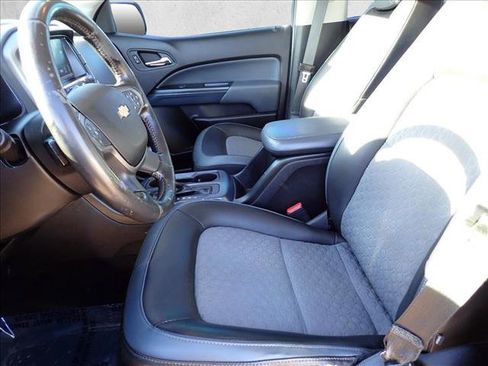 Used 2018 Chevrolet Colorado Z71 image 11