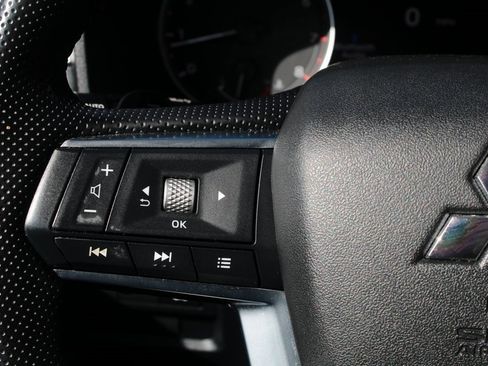 Used 2023 Mitsubishi Outlander SE Black Edition image 15