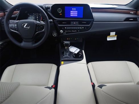 New 2025 Lexus ES 350 w/ Premium Package image 10