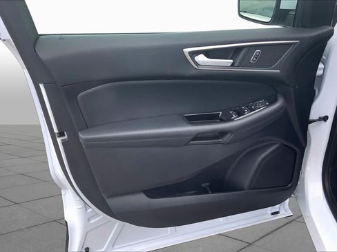 Used 2019 Ford Edge SEL w/ Equipment Group 201A FWD image 22