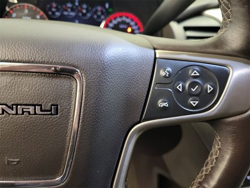 Used 2015 GMC Yukon XL Denali w/ Premium Package image 23