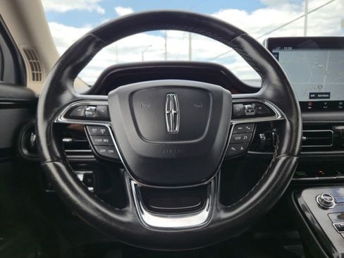 Used 2022 Lincoln Nautilus Reserve AWD/4WD image 19