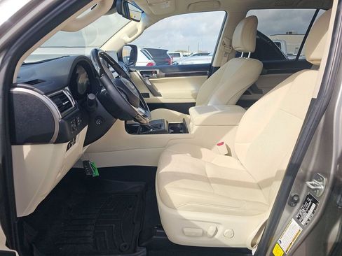 Used 2023 Lexus GX 460 Premium w/ Premium Package image 19