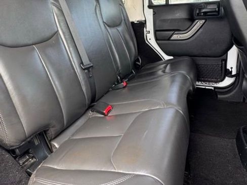 Used 2017 Jeep Wrangler Unlimited Sport w/ Quick Order Package 24S AWD/4WD image 12