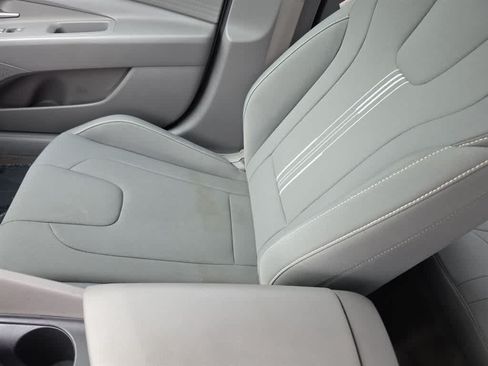 Used 2023 Hyundai Elantra SEL FWD image 27