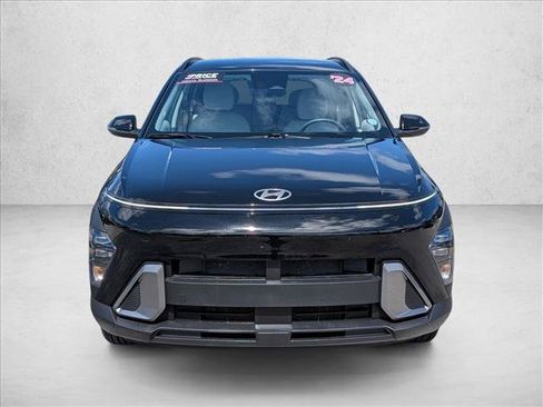 Used 2024 Hyundai Kona SEL AWD/4WD image 2