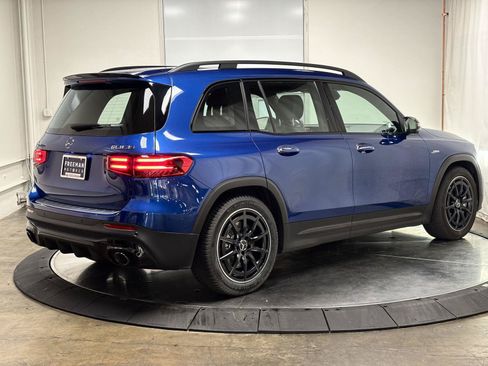 Used 2025 Mercedes-Benz GLB 35 AMG 4MATIC image 9