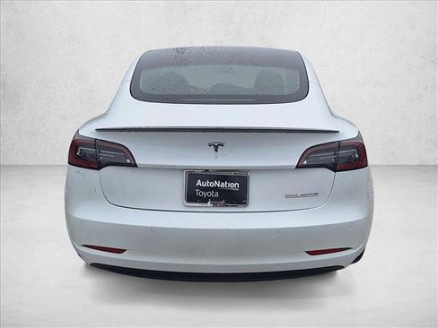 Used 2021 Tesla Model 3 Performance image 6