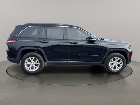 Used 2023 Jeep Grand Cherokee Limited AWD/4WD image 8