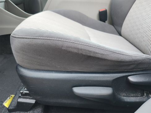 Used 2016 Toyota Prius V Two image 23