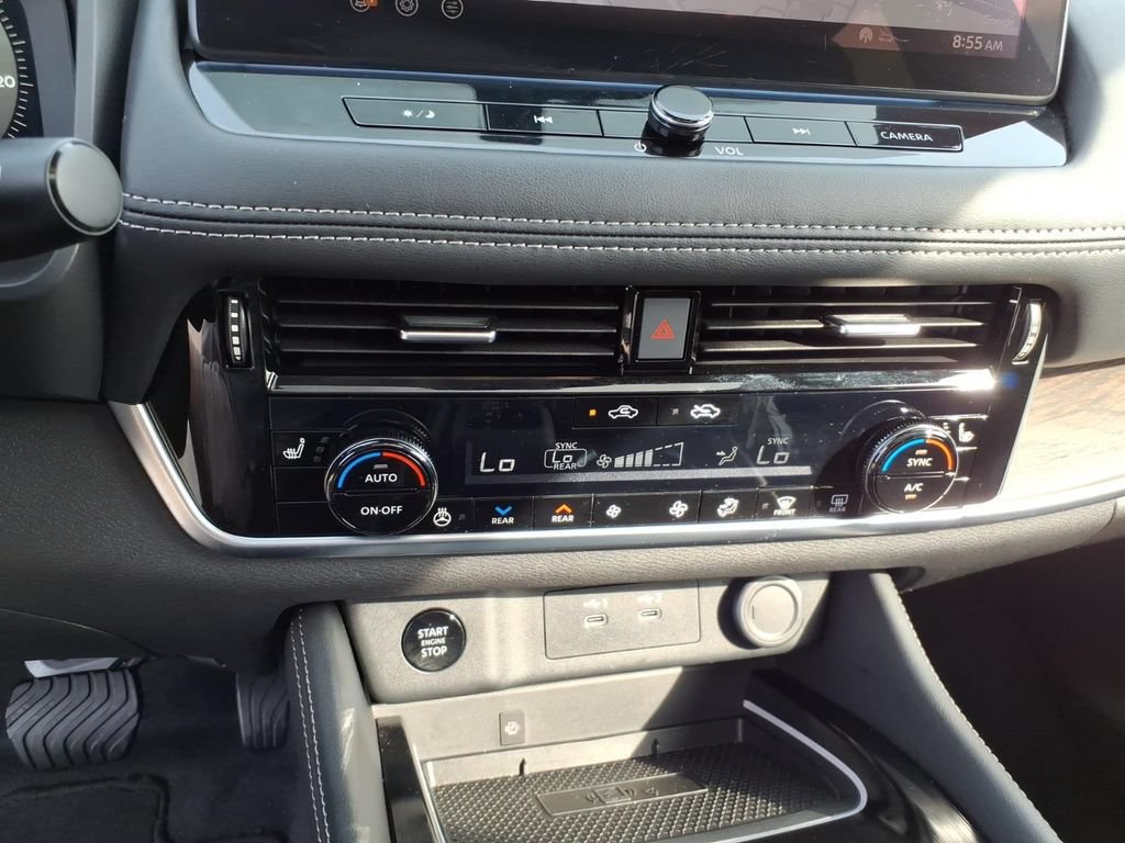 Used 2026 Nissan Rogue Platinum w/ Platinum Premium Package AWD/4WD image 13