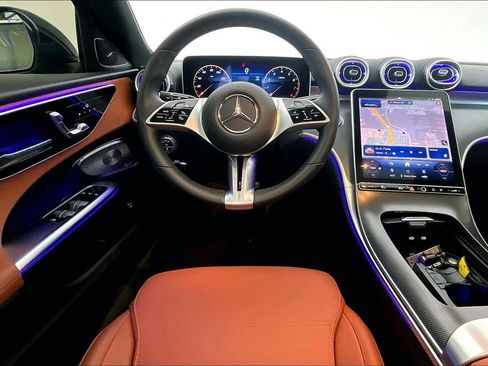 Used 2025 Mercedes-Benz C 300 4MATIC Sedan w/ Exclusive Trim Package image 8