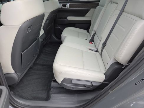 Used 2024 Hyundai Santa Fe Limited FWD image 21