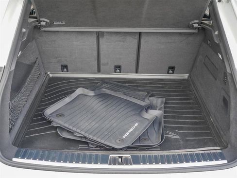 Used 2023 Porsche Cayenne GTS image 36