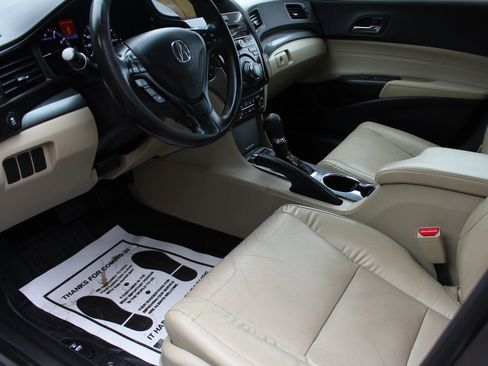 Used 2014 Acura ILX 2.0L Sedan 4D image 11