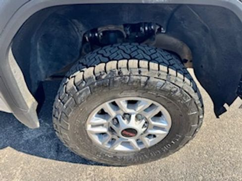 Used 2023 GMC Sierra 2500 SLE AWD/4WD image 13