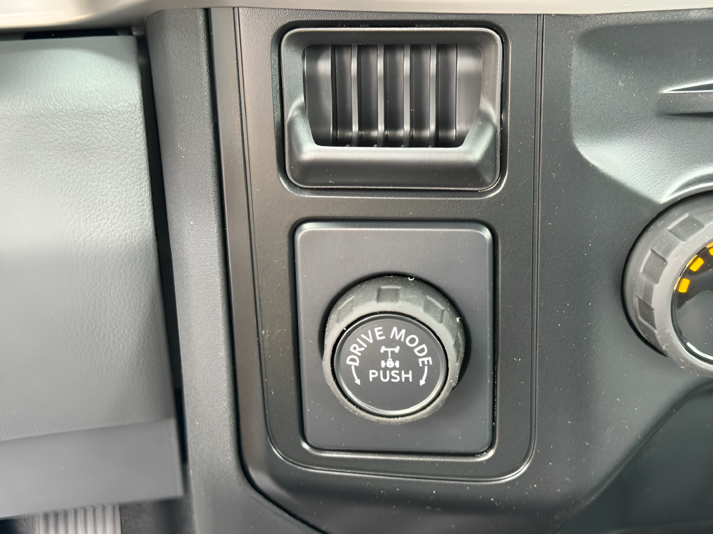 Used 2025 Ford F250 XL RWD image 18