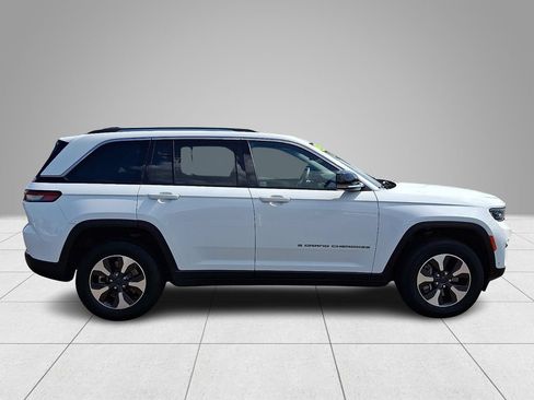 Used 2023 Jeep Grand Cherokee 4WD 4xe w/ Luxury Tech Group II image 8
