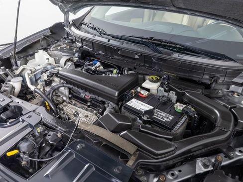 Used 2017 Nissan Rogue SL image 42