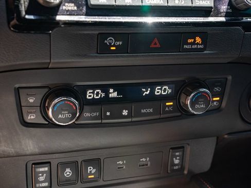 Used 2023 Nissan Frontier PRO-4X w/ Pro-4X Premium Package AWD/4WD image 20