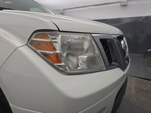 Used 2019 Nissan Frontier SV image 13