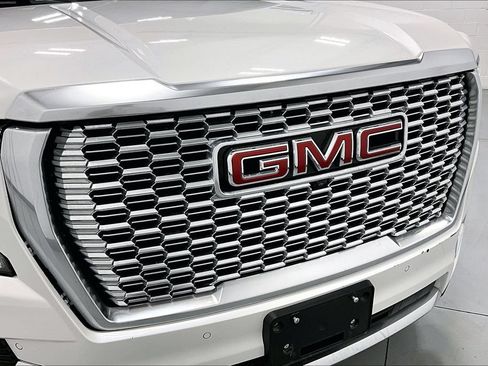Used 2021 GMC Yukon Denali AWD/4WD image 35