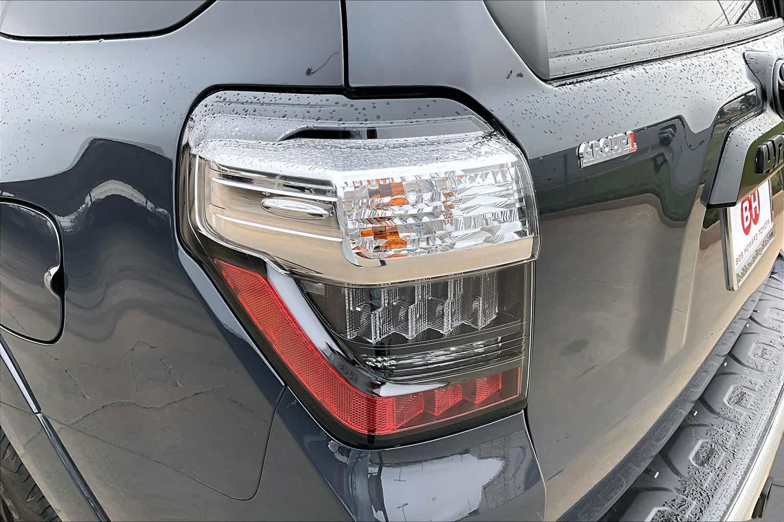 Used 2024 Toyota 4Runner TRD Off-Road Premium w/ Moonroof Package AWD/4WD image 27