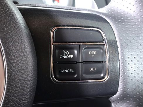 Used 2014 Dodge Challenger R/T w/ Premium Sound Group image 13