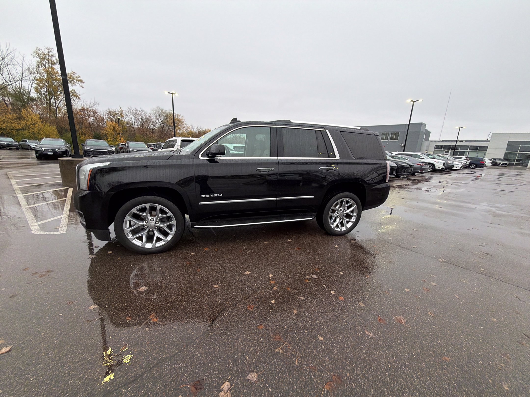 Used 2018 GMC Yukon Denali w/ Open Road Package AWD/4WD image 19