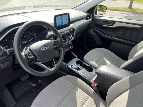 Used 2022 Ford Escape SE w/ SE Sport Appearance Package AWD/4WD image 18
