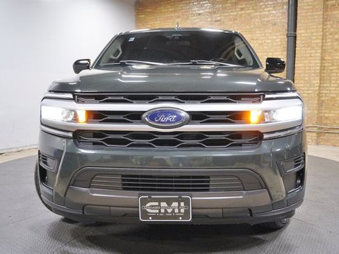 Used 2022 Ford Expedition XL AWD/4WD image 4