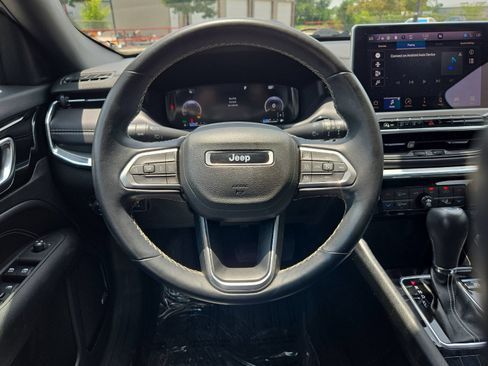 Used 2022 Jeep Compass High Altitude AWD/4WD image 13