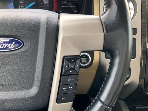 Used 2017 Ford Expedition Limited w/ Equipment Group 301A RWD image 25