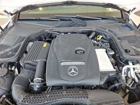 Used 2018 Mercedes-Benz C 300 4MATIC Sedan image 33
