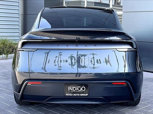 Used 2026 Tesla Model Y Long Range RWD image 4