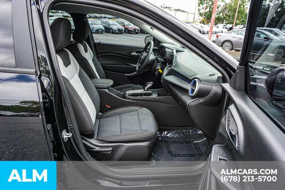 Used 2025 Chevrolet Trax LS FWD image 22