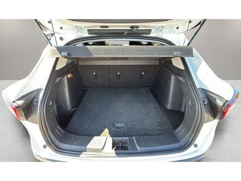 Used 2025 Chevrolet Trax LT FWD image 32