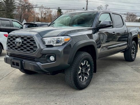 Used 2023 Toyota Tacoma TRD Off-Road image 7