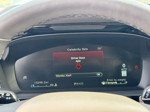 Used 2022 Lincoln Corsair Reserve w/ Equipment Group 201A image 22