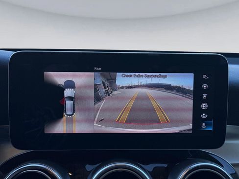 Used 2022 Mercedes-Benz GLC 300 image 27