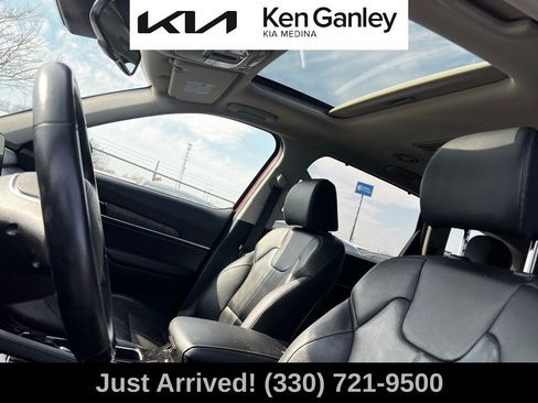 Certified 2024 Kia Telluride EX w/ EX Captain's Chair Package image 11