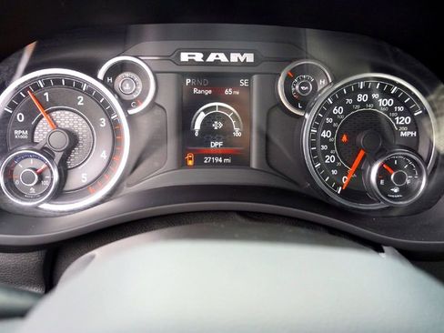 Used 2022 RAM 2500 Big Horn w/ Cold Weather Group image 23