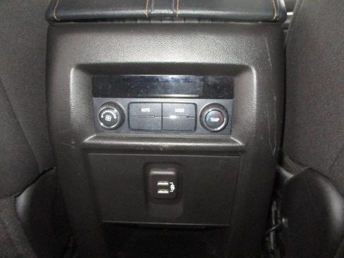 Used 2020 Chevrolet Traverse LS image 24