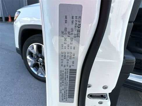 Used 2020 Jeep Compass Limited image 29