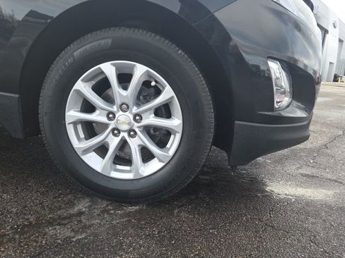 Used 2019 Chevrolet Equinox LS w/ LS Convenience Package image 6