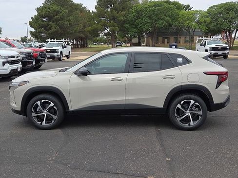 New 2026 Chevrolet Trax RS FWD image 2